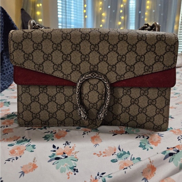 Gucci Shoulder Bags for Women - Picture 1 of 4